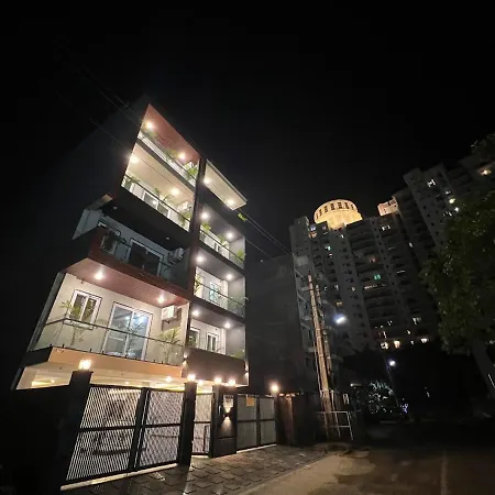 Lime Tree Two Bhk Service Apartment Golf Course Road Gurgaon Exterior photo