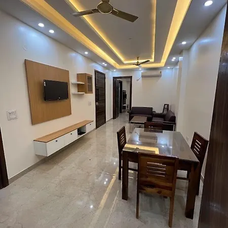 Lime Tree Two Bhk Service Apartment Golf Course Road Gurgaon Exterior photo