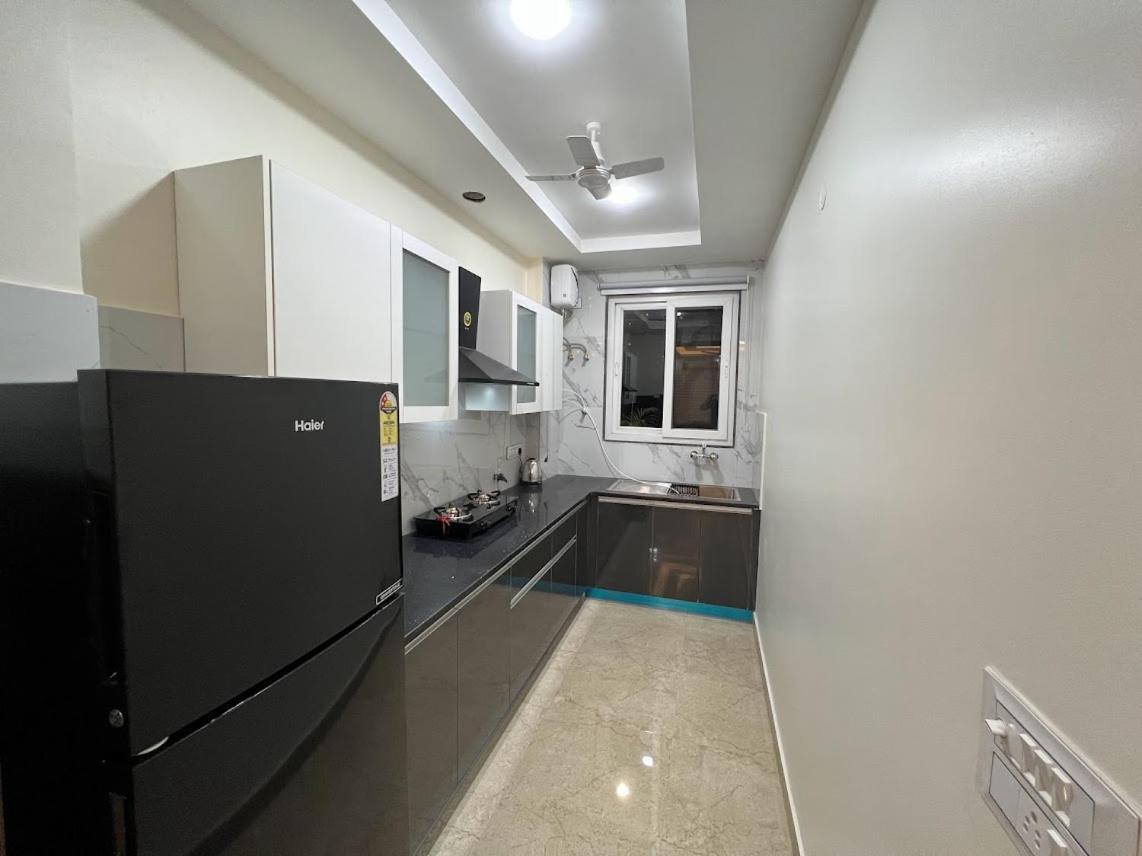 Lime Tree Two Bhk Service Golf Course Road Apartment *