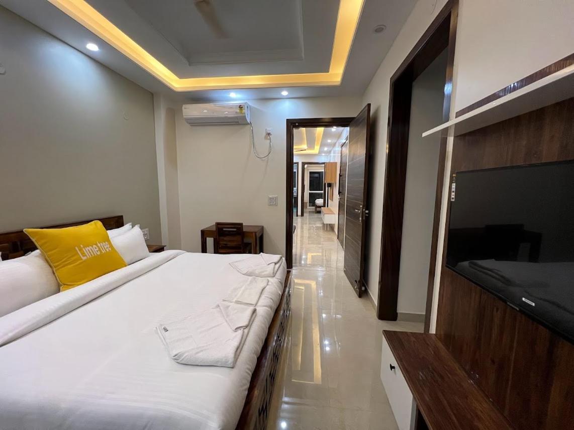 Lime Tree Two Bhk Service Golf Course Road * Gurgaon