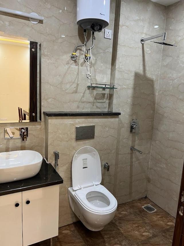 Lime Tree Two Bhk Service Golf Course Road Apartment Gurgaon