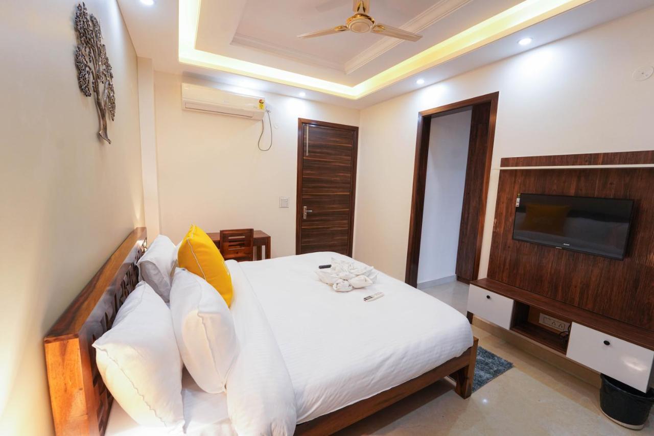 Lime Tree Two Bhk Service Golf Course Road Apartment Gurgaon